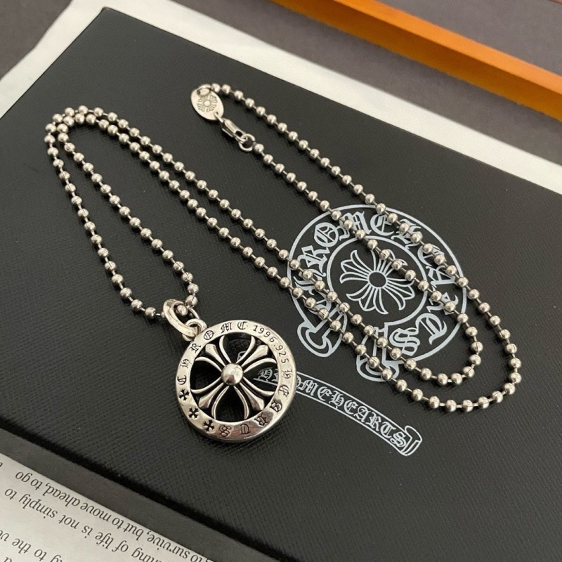 Ch**me He**ts necklaces
